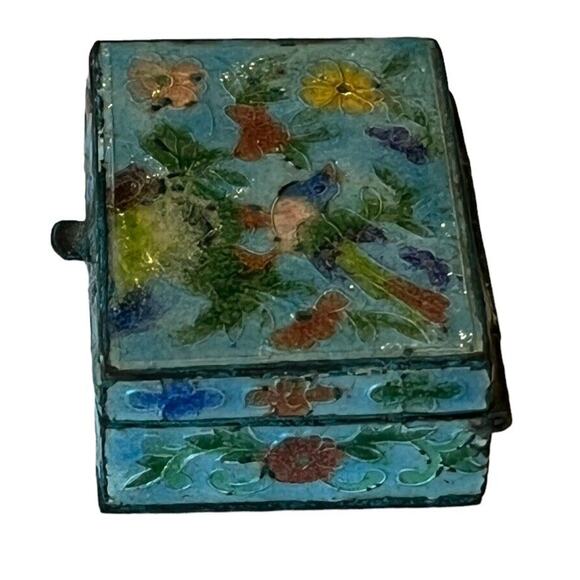 Antique Chinese Enamel Bird Flower Pill Box 1.25” Miniature Trinket Box - Picture 6 of 9